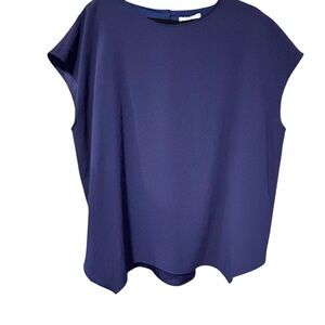 MM LaFleur's Blue Size +2 (US equivalent 18W) Sleeveless Top